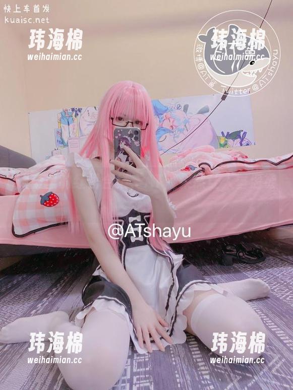 网盘里的红裙合集，AT鲨果然让人垂涎欲滴。-玮海棉