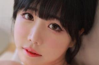 最新Addielyn(에디린)妹子的图包，果然又是满满的少女气息！