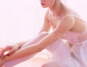 GIRLT果团网 - 图包来啦！最新游泳天地，莫雅淇的泳衣不只防水哦？