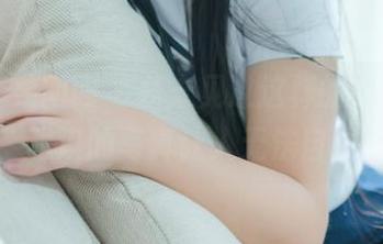 GIRLT果团网 - 从未见过这样的女孩，莫雅淇的写真让人无法自拔