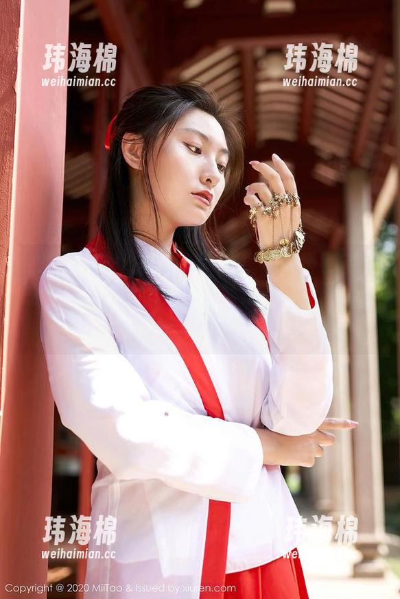 MiiTao蜜桃社 - Cris_卓娅祺居家自拍教程，免费图册教你如何打造‘家里的模特’！-玮海棉