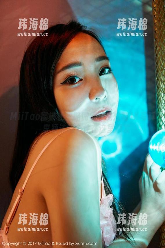 MiiTao蜜桃社 - 略微疯狂的定制JK写真，李颖诗的个性在这里爆发-玮海棉