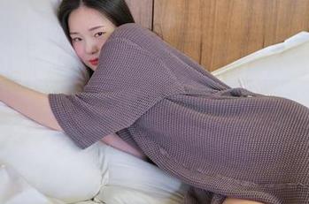 Pia(피아)的最新作品：校服，不只是青春的回忆