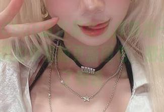 PoppaChan这次果然选择简约——阿梅莉亚·华森的便装版更新图包，别被外表迷了眼哦