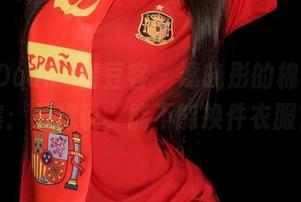QingDouKe青豆客 - 谭晓彤的棉袜写真集：只想说，能不能换件衣服？