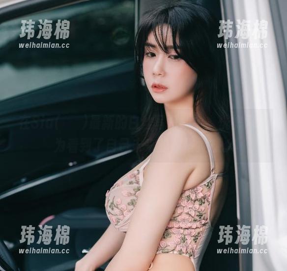 在Sia(시아)最新的白丝写真集中，恍惚间以为看到了自己未来的穿搭灵感。-玮海棉