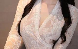 Xiuren秀人网 - 何嘉颖又来了！最新的黑丝写真集，快收下这悄悄的暗示。