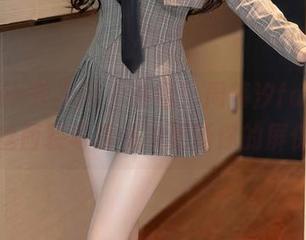 Xiuren秀人网 - 注意！周慕汐fairy的黑丝西装写真快来更新你的屏保。