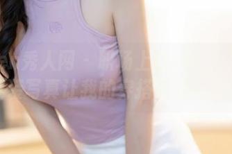 Xiuren秀人网 - 职场上的模特：夏甜甜用职业装写真让我的穿搭焦虑再次失控！