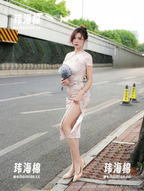 Xiuren秀人网 - 新的萌白酱睡衣套图，更新之后绝对能让你晚上睡不着哦，这是一种荷尔蒙的绝妙演绎！-玮海棉