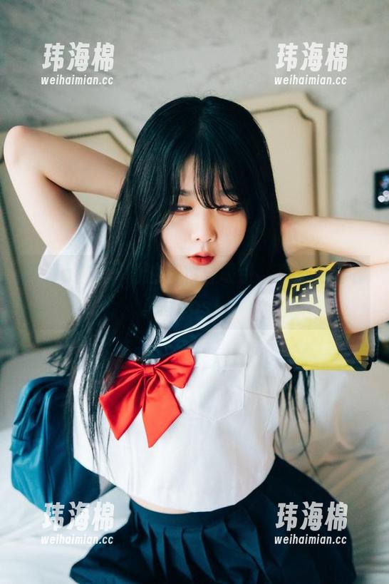 被Zia(지아)的油亮妆容吸引，真想偷穿那套cos！-玮海棉