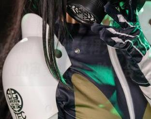 在sally多啦雪的连衣裙大全里找到了一代人的审美焦虑—哈哈合集！
