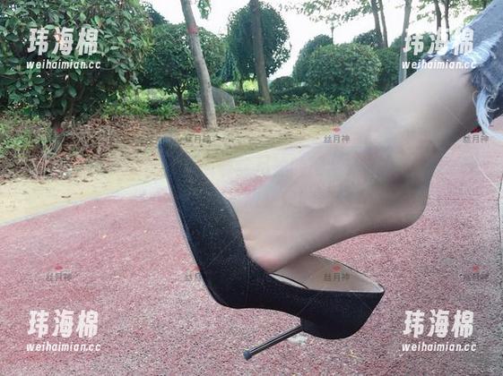 微密圈 - 听说校园里藏着丝月神的网盘密钥，谁拯救不了你的作业，成就你的作品？-玮海棉