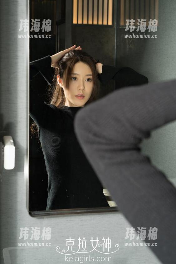 克拉女神 - 依娜丝私房校园合集:你见过在图书馆门口偷偷吃冰淇淋的姿势吗?-玮海棉 克拉女神 - 依娜丝私房校园合集:你见过在图书馆门口偷偷吃冰淇淋的姿势吗?-玮海棉