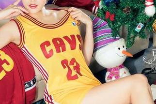 克拉女神 - 周迪的白裙美图，高清效果让这场面一直回放，赞叹不已。