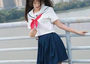 兔玩映画最新图集：浴缸里的凌波酱，感觉像是邻居家的女儿在泡澡。