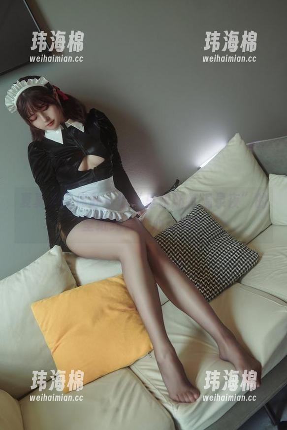 夏夏子带你赴一场“里雅斯特温泉夜”的壁纸约会，心动吗？-玮海棉