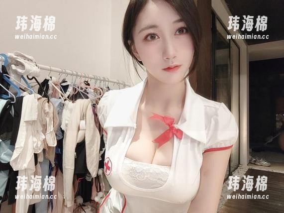 微密圈 - 当我在观看小玉吃果冻的厨娘写真时，心想“菜还没上桌，妆已经全上了”！-玮海棉