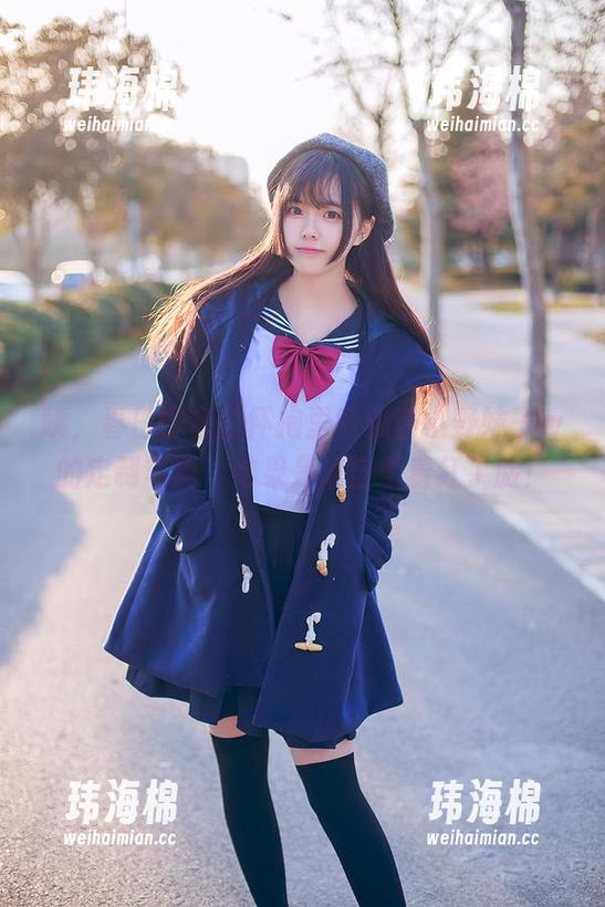 咦，春日野穹的怀抱里竟藏着小野妹子w的定制写真，结果是我自个羞红了脸！-玮海棉