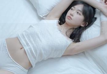 少女秩序 - 私拍新高度：鹿可在厨房里的图包，菜品和身姿都叫人流连忘返！