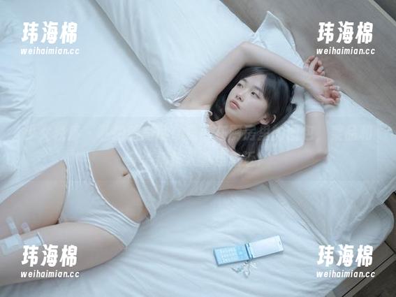 少女秩序 - 私拍新高度：鹿可在厨房里的图包，菜品和身姿都叫人流连忘返！-玮海棉