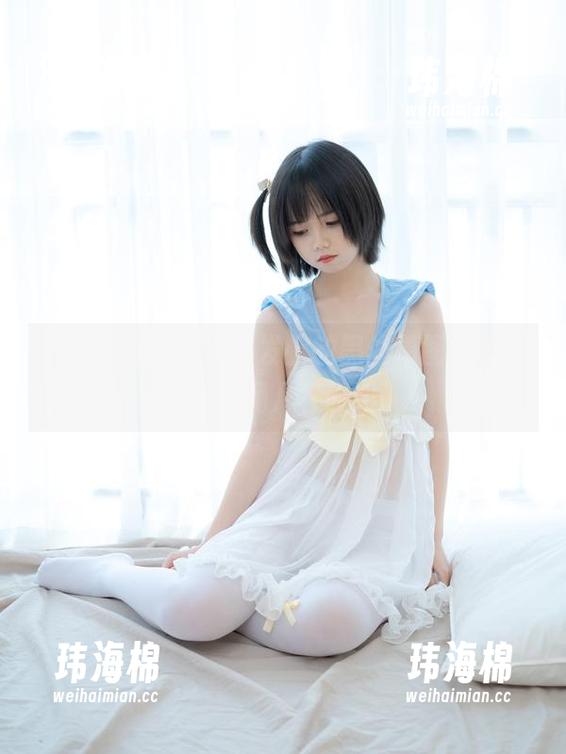 少女秩序新作，沙发上的黑丝原图，真让我想多喝几杯咖啡。-玮海棉
