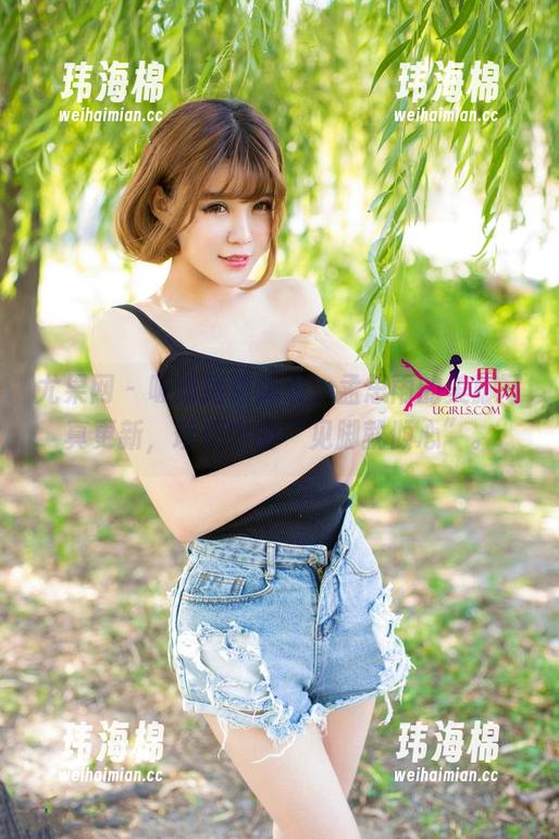 尤果网 - 吸睛指数爆表，孟思雨的美脚写真更新，理想中的“见脚就倾心”。-玮海棉
