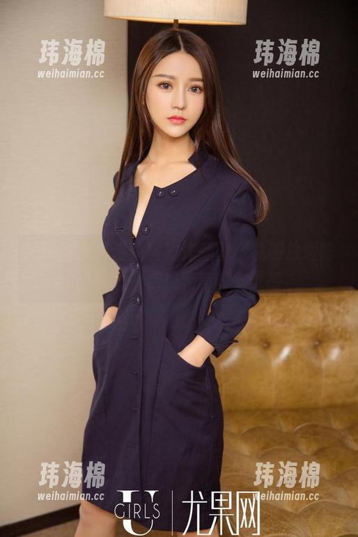 尤果网 - 在诗朵雅的作品里，礼服总透露出那么一点点无言的幽默感-玮海棉