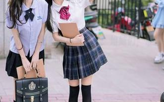 尤蜜荟 - 全套奶瓶土肥圆矮挫丑黑穷：姐妹们，准备好被她的甜心侧脸迷倒吗？