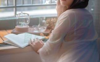邻家的老婆与“无颜小天使wy”同框，图片带走吧！