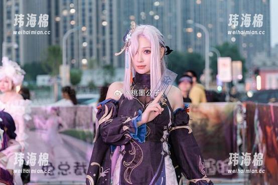 免费和白色，正好桃墨公子的混搭实验！-玮海棉