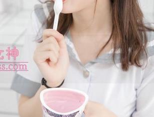 梦丝女神 - 图片里的苏沐超细长腿，我决定推测它们的成就都有多大！