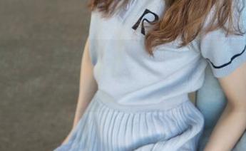 梦丝女神 - 莹仙女的居家写真合集：完美示范‘一边打游戏一边拍照’