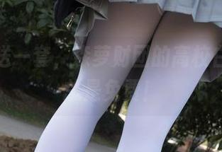 买一套送一套，森萝财团的高校白丝巡演总是免费！