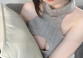 翻开樱梨梨的图集，一个个运动cos让人感觉自己也想化身小运动员。