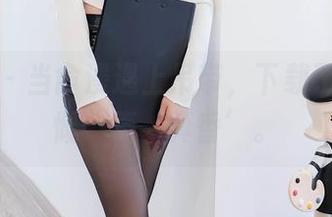 秀人网 - 当俞漫遇上吊带，下载了你会感慨一声‘真香’。