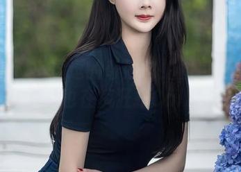 秀人网 - 小逗逗的奇妙自拍图包：你的相册也在疯狂打Call!