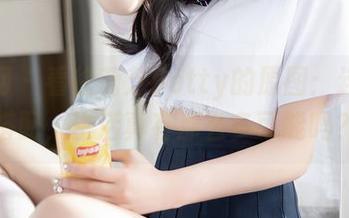秀人网 - 看徐莉芝Botty的原图：连衣裙搭配，生活真有那么多可能吗？