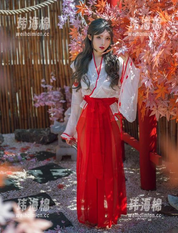 秋和柯基的瑜伽全套，来试试能不能被拉到“狗狗式”？-玮海棉