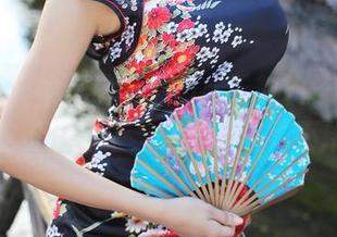 美媛馆 - 牛仔裤的魅力在于软软子，快来翻翻这份作品集，放心，绝对不单调！