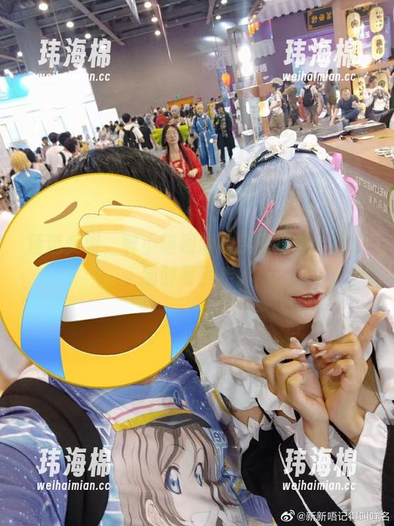 精选美图，舞小喵跟海的亲密接触，感觉随时要飘走。-玮海棉
