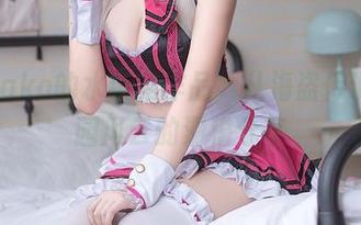 菌烨tako的水手服作品，从海盗传说到校园风云的滑稽分享