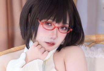 带你一探贞子蜜桃的比基尼美图，毕竟不仅仅是比基尼，还有桃子的清新。