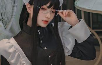 起起子vvvv的全套写真和她的高跟鞋，有种让人想起夏天的奇怪感觉？