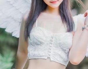 一定错不了，镜酱的最新写真，光影下的女王颠覆你想象。