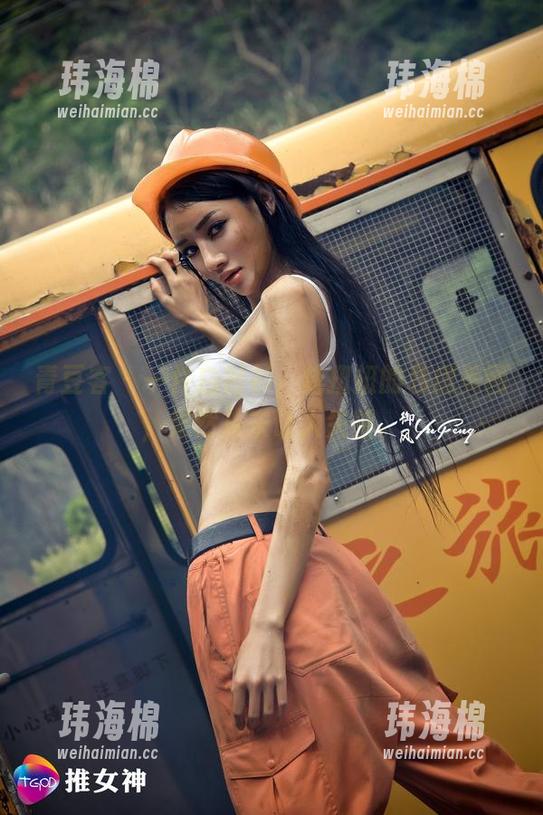 青豆客 - 一件白衬衫，魏扭扭的私房美图，果然从未让人失望。-玮海棉